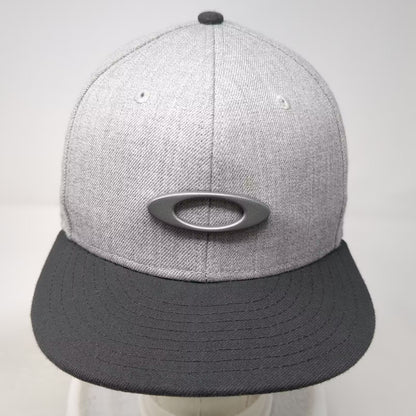 New Era Oakley Gray Black Snapback Hat One Size 9FIFTY Flat Brim Logo Adjustable