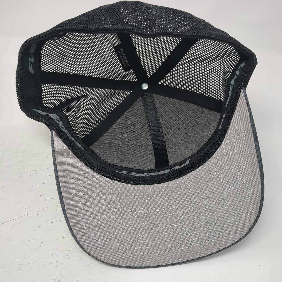Flexfit Baseball Cap Gray XL Soldotna Trophy Lodge Alaska Fishing Mesh Hat