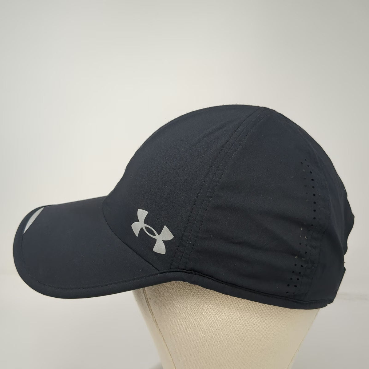 Under Armour Baseball Cap Black Silver One Size Slideback Reflective Running Hat