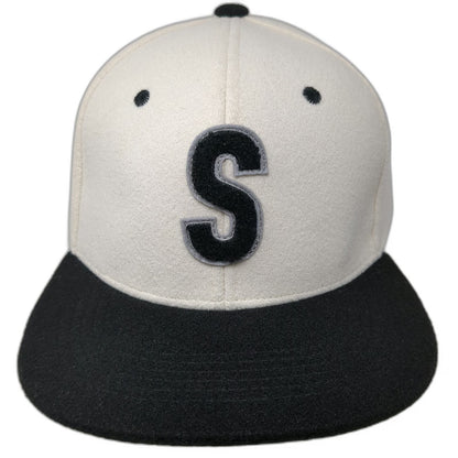 Melonwear Snapback Hat White One Size Felt Letter S Patch Flat Brim Baseball Cap