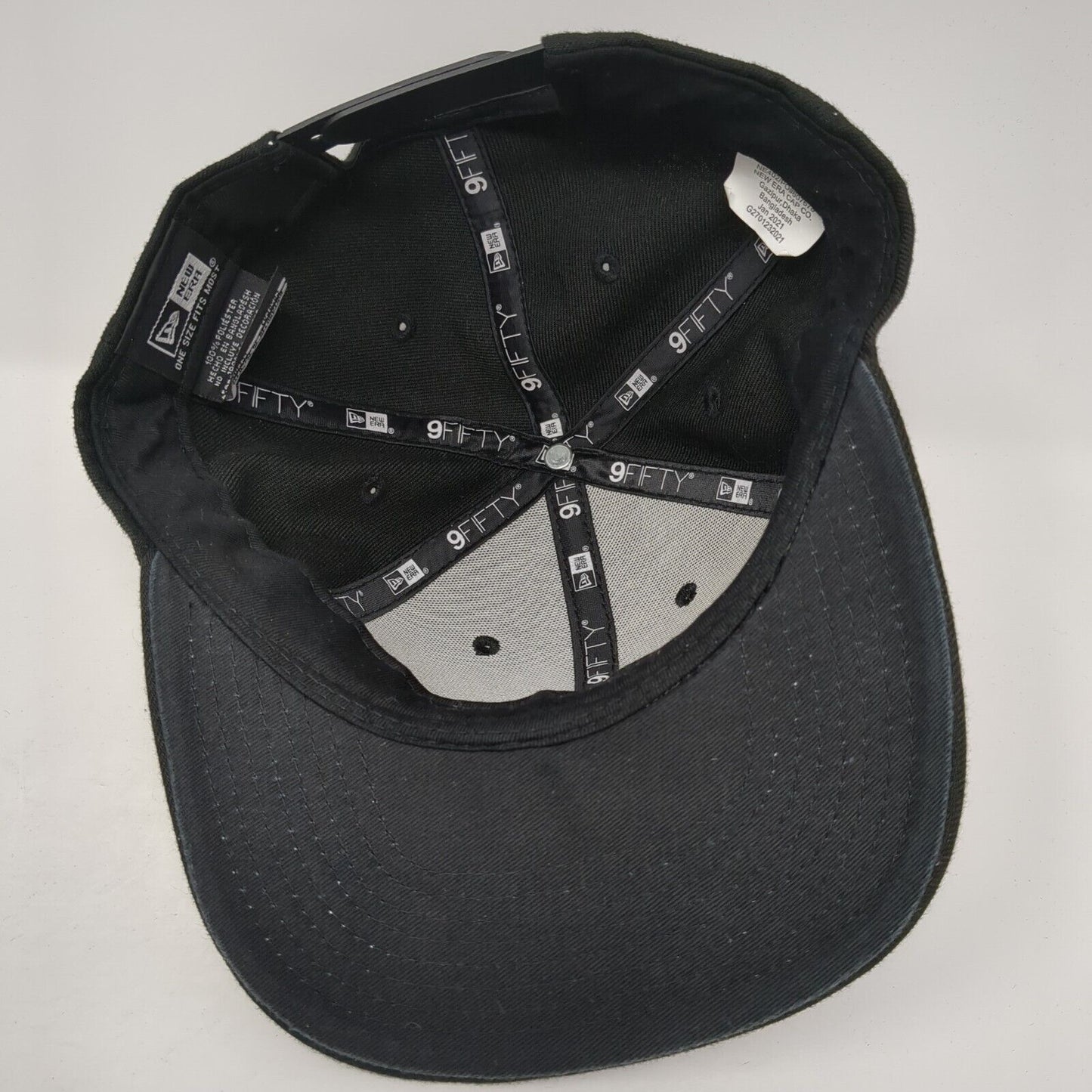 New Era 9Fifty Snapback Hat Black One Size Embroidered Logo Adjustable