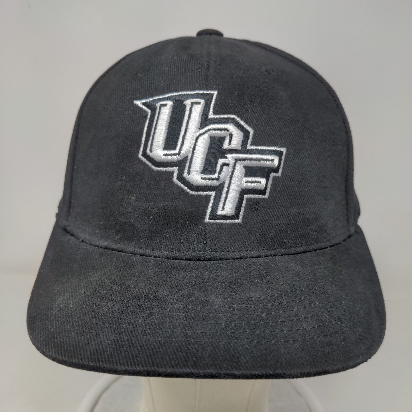 NCAA Men's Snapback Hat Black OSFA Embroidered UCF Knights Logo 100% Cotton