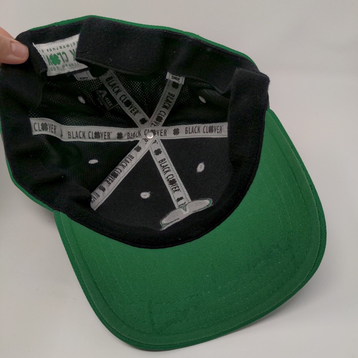 Live Lucky Fitted Hat Green OSFA Embroidered Vented Holes 6 Panel Black Clover