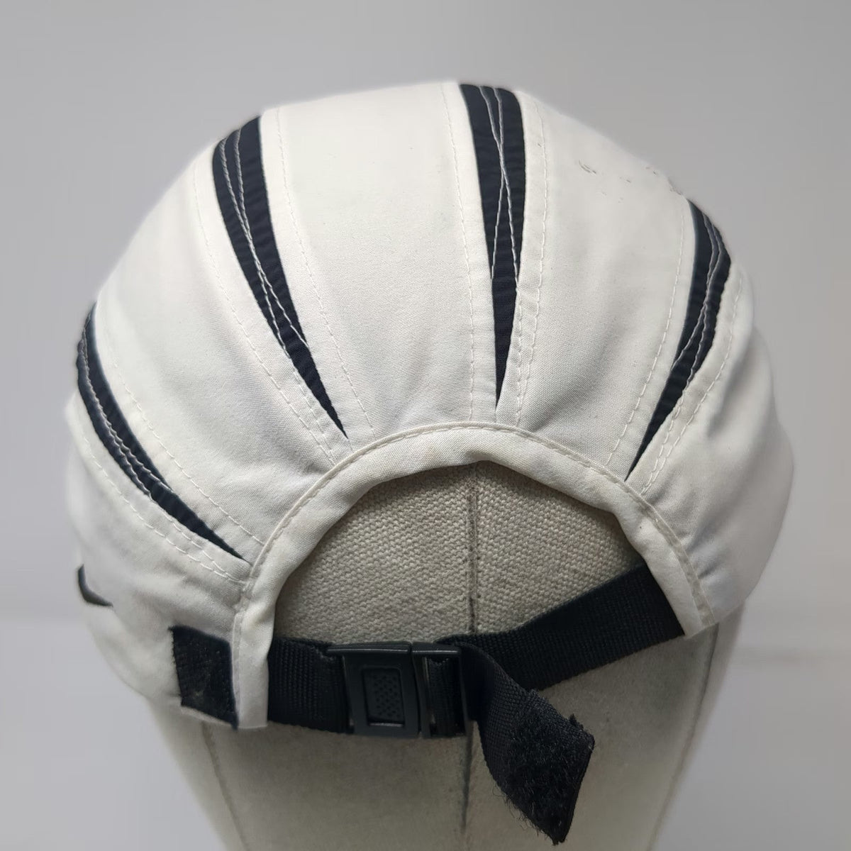 Nike Baseball Cap White One Size Mesh Panel Technical Adjustable Strapback Hat
