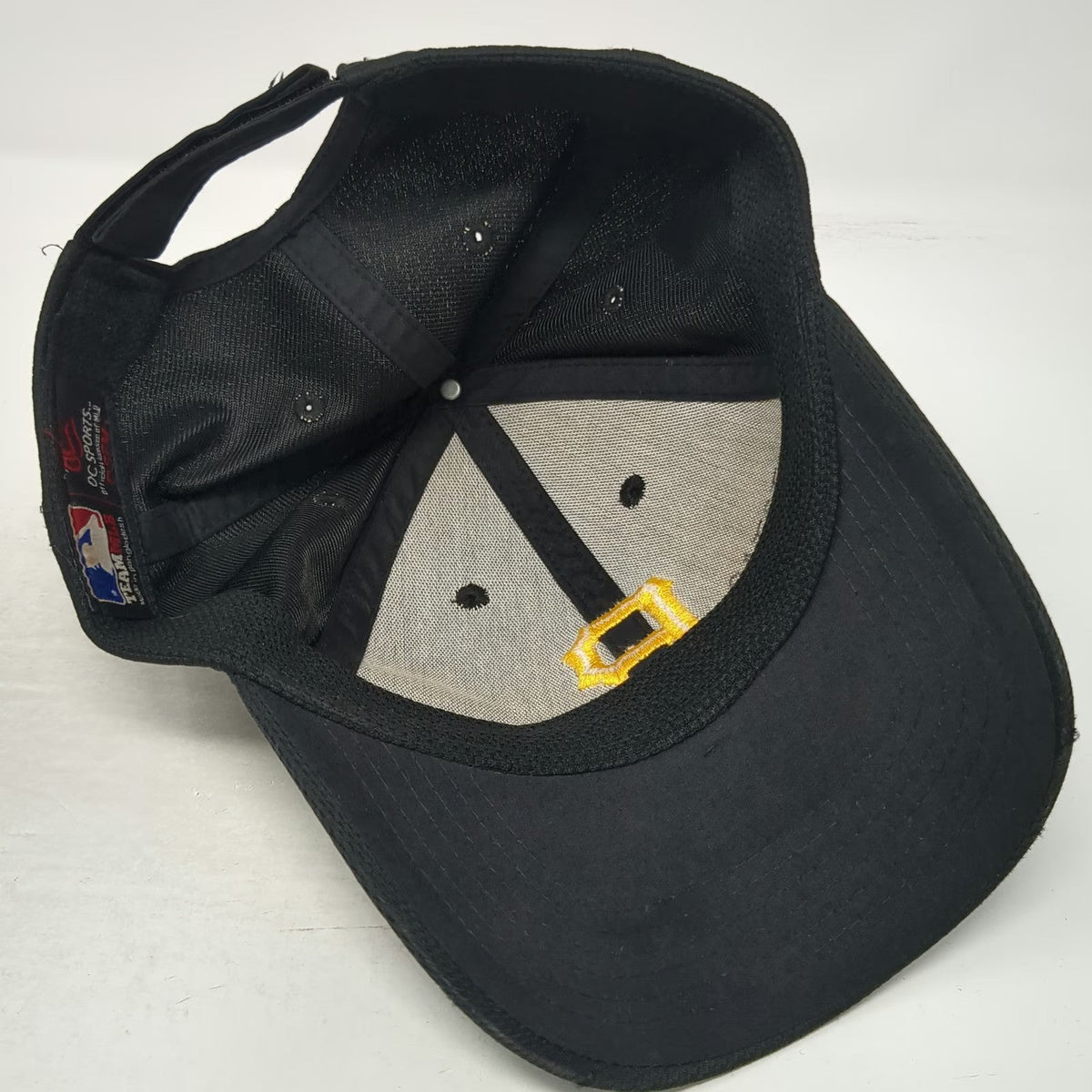 Pittsburgh Pirates MLB OC Sports Baseball Cap Black One Size Strapback Mesh Hat