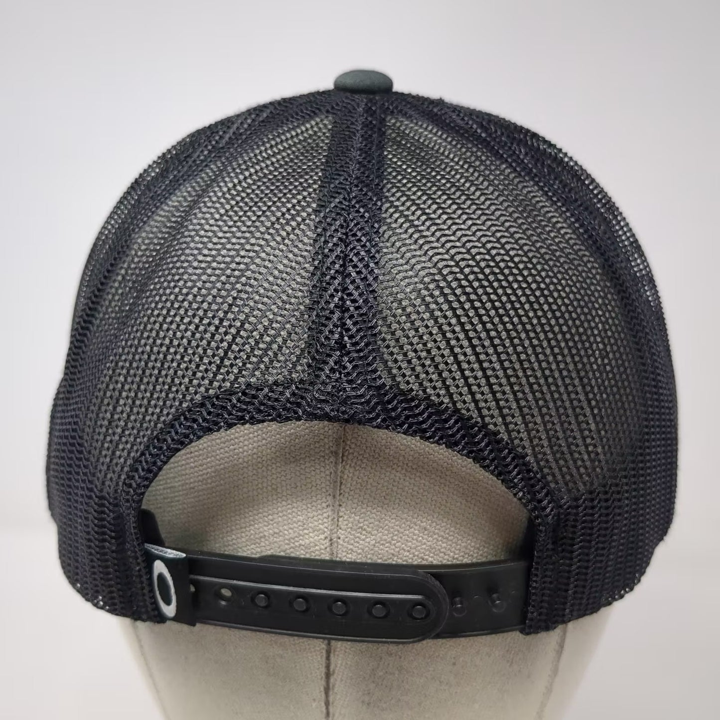 Oakley Trucker Hat Gray OS Snapback Mesh Patch Logo Adjustable Breathable Hat