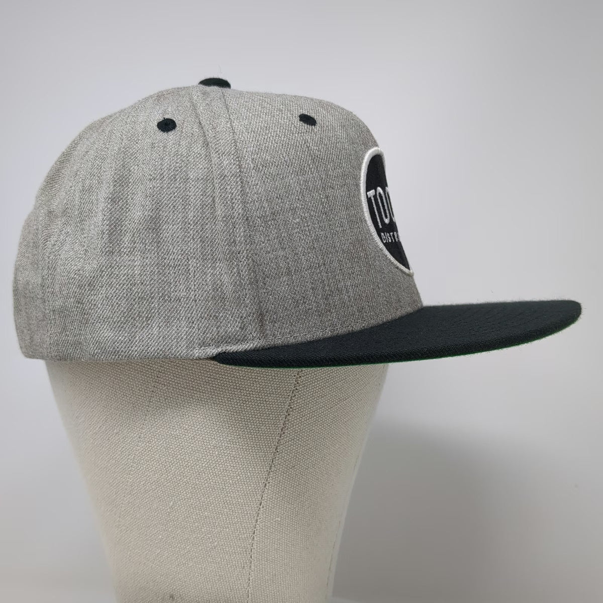Yupoong Snapback Hat Gray Black One Size Toobs Distribution Flat Brim Green