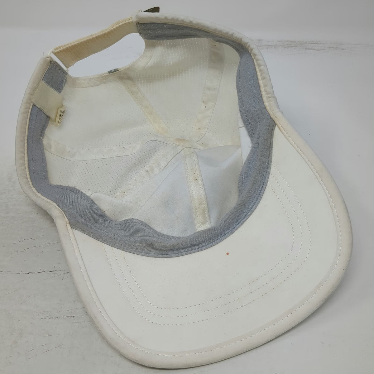 Under Armour Baseball Cap White One Size Reflective Mesh Strapback Running Hat