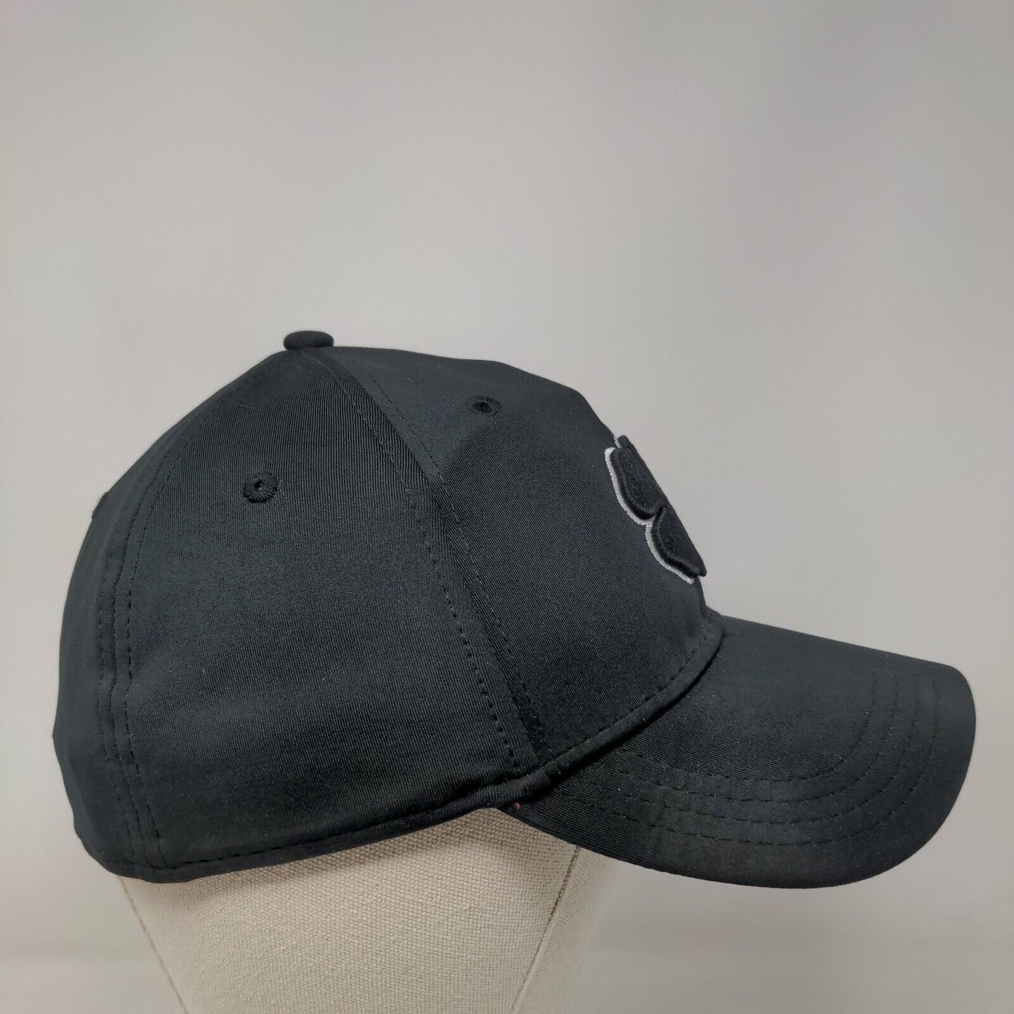 Live Lucky Fitted Hat Black S/M Breathable Embroidered 6 Panel Black Clover