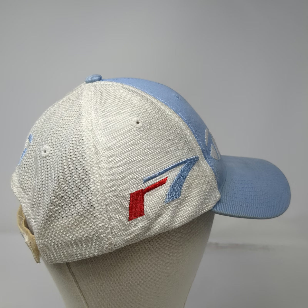 TaylorMade Baseball Cap Blue One Size Mesh Back r7 Logo Strapback Golf Hat Pro