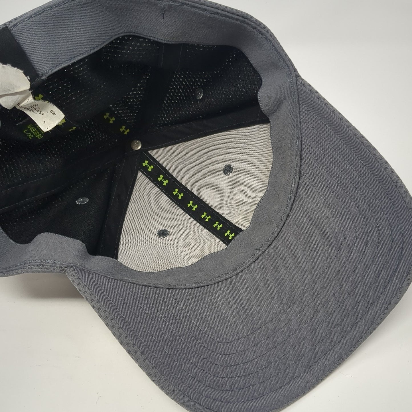Under Armour Logo Fitted Hat Gray XL Embroidered 6 Panel Vent Holes