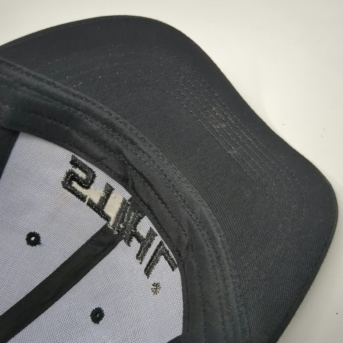 Stihl Outfitters Baseball Cap Black One Size Mesh Back Gray Strapback Logo Hat