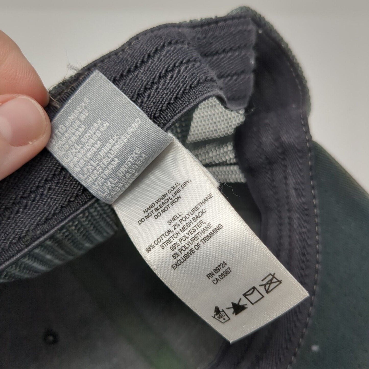 Columbia Sportswear Co. Fitted Trucker Hat Black XL Mesh Back Stretch