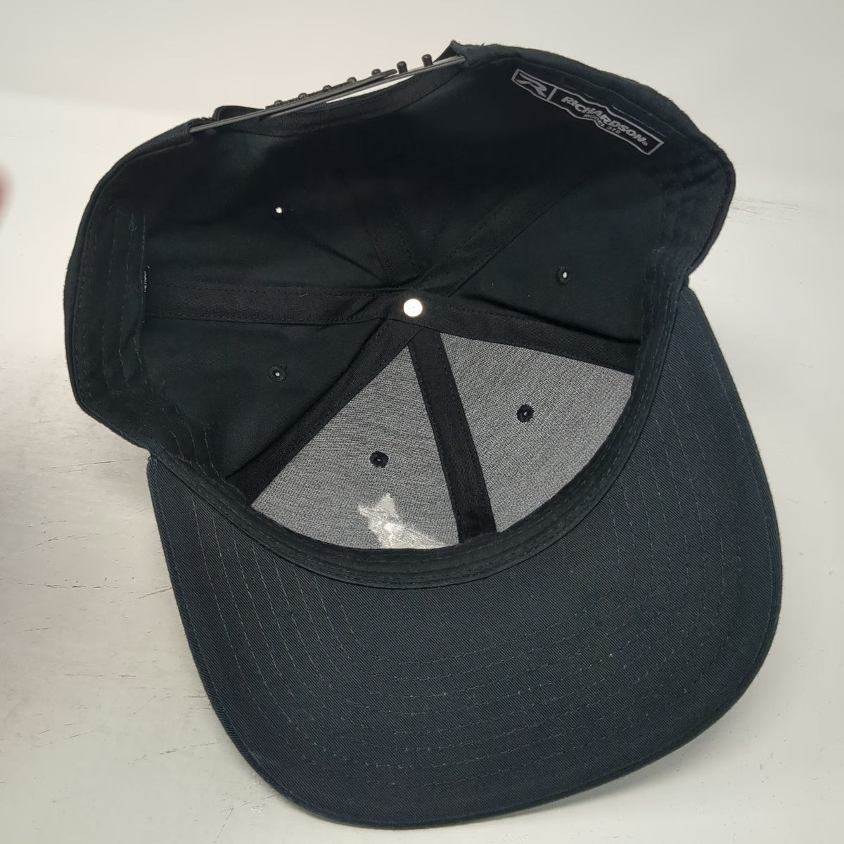 Richardson Snapback Black Hat One Size Mack Trucks Bulldog Logo Adjustable