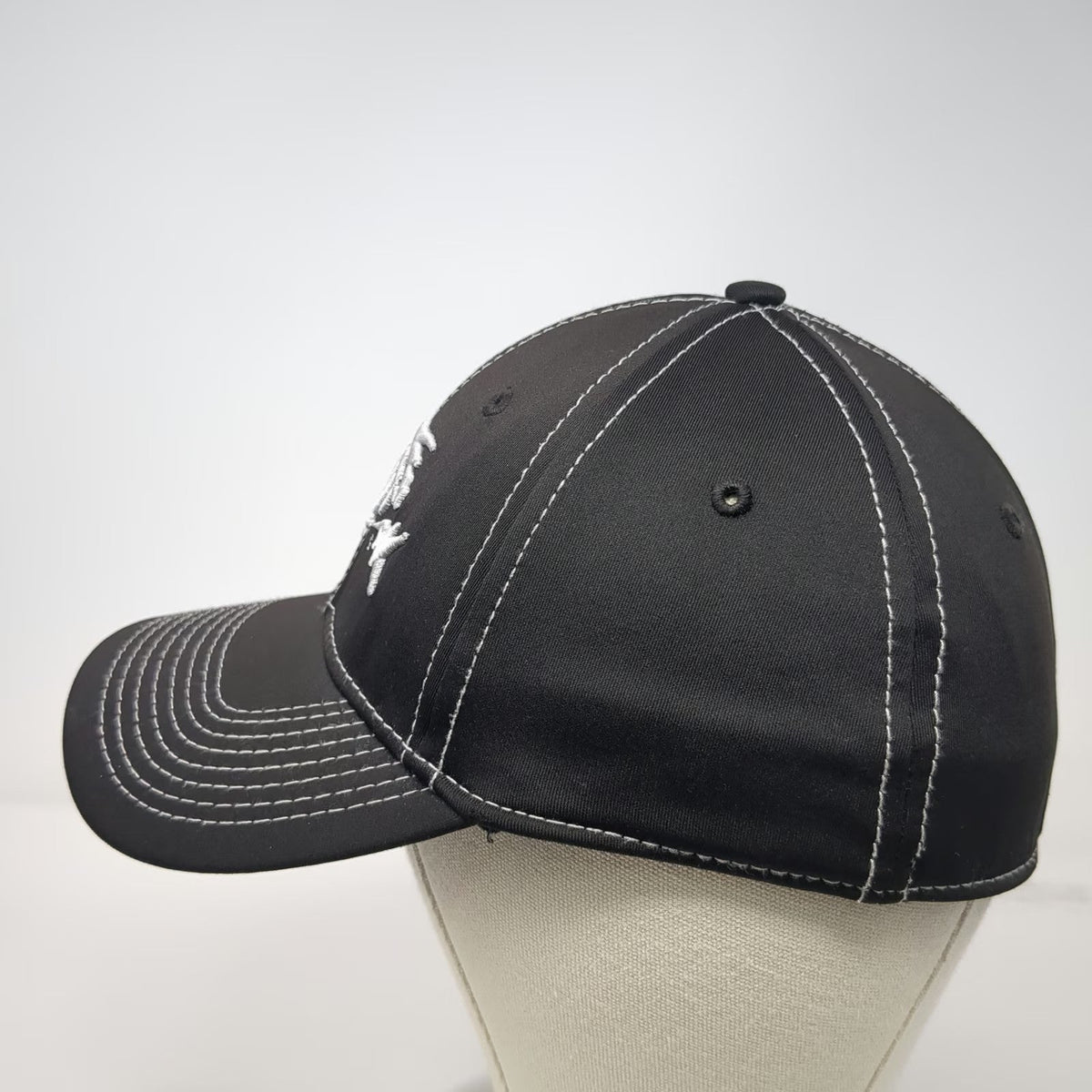 G. Loomis Baseball Cap Black M Fitted Skeleton Fish Contrast Stitching Hat