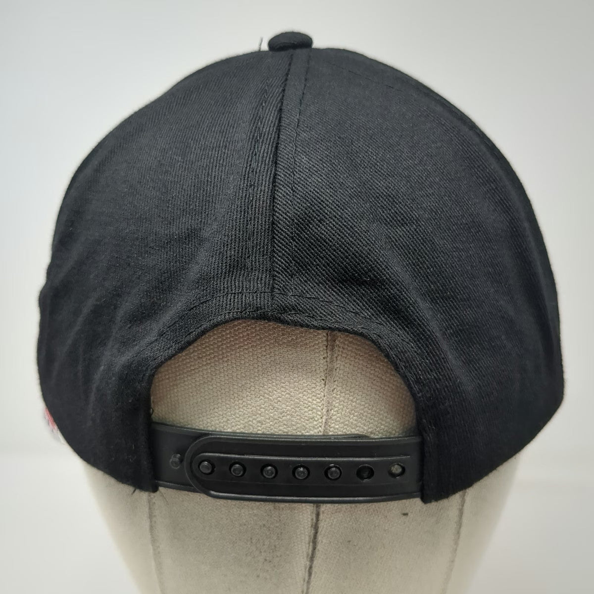 Snapback Black Hat One Size US Marines Made In USA Red Sandwich Brim Gray Stitch