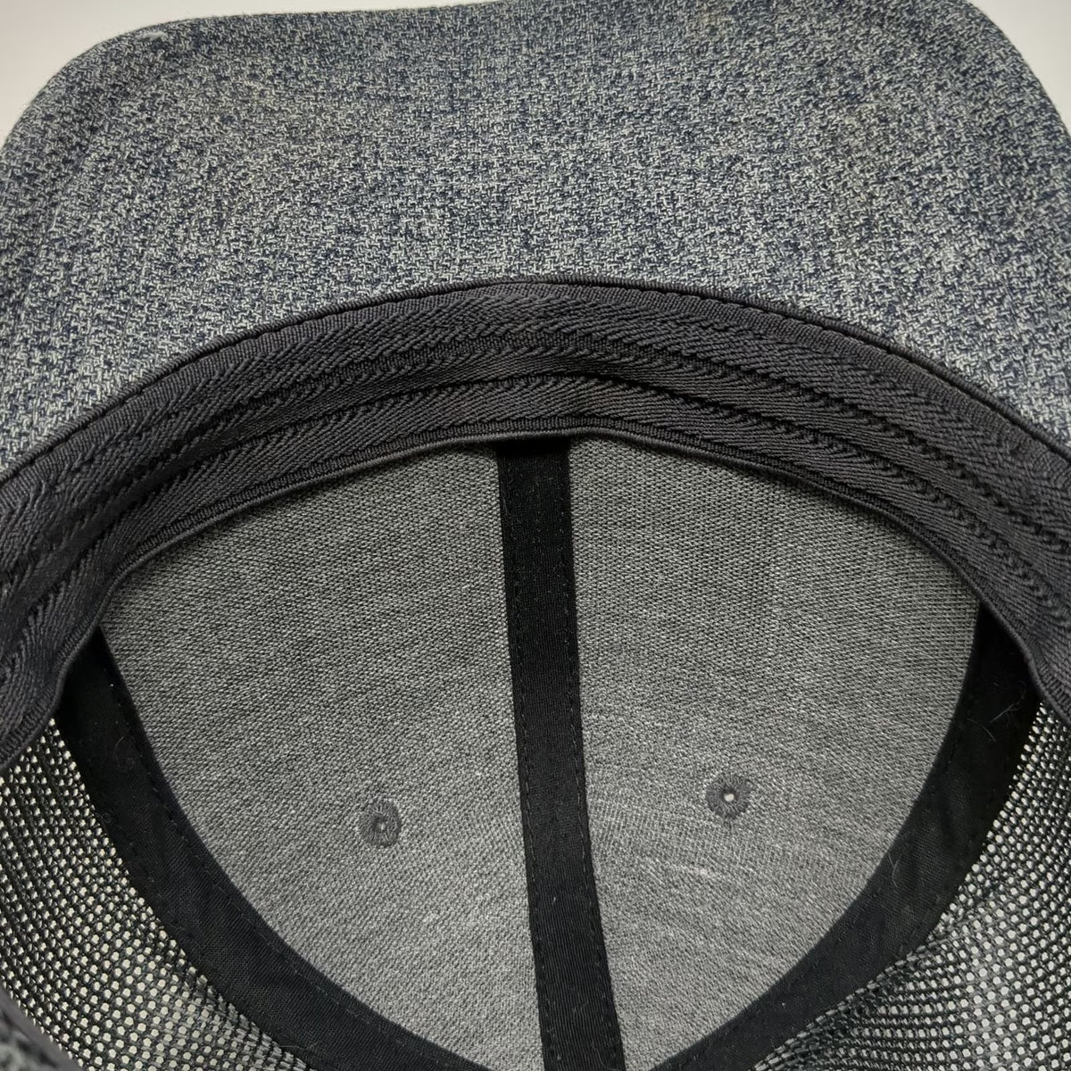 Columbia Baseball Cap Gray XL Mesh Back Stretch Fit Pine Tree Flag Outdoor Hat