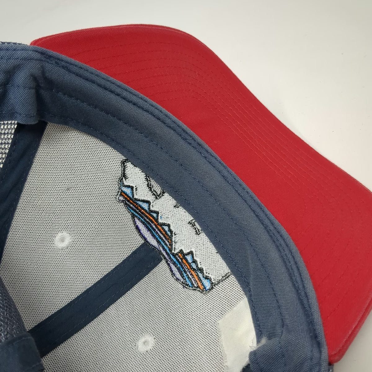 Patagonia Trucker Hat White Red Blue One Size Bear Logo Snapback Mesh Sun Hat