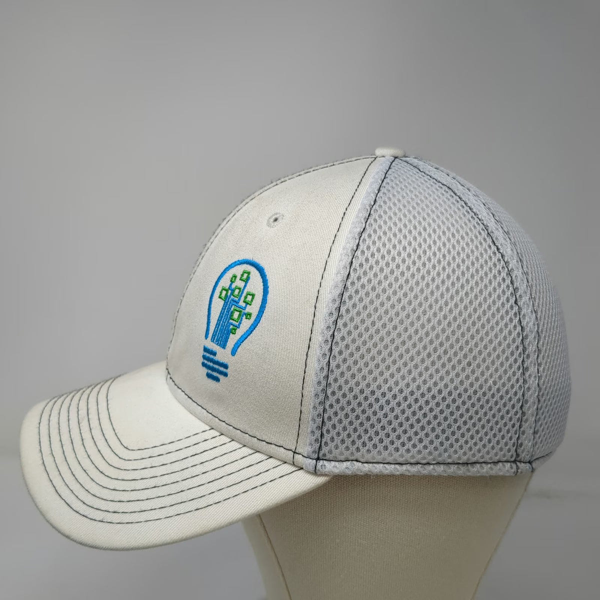 New Era Baseball Cap White L 39THIRTY Mesh Back Fitted Lightbulb Logo Hat Blue
