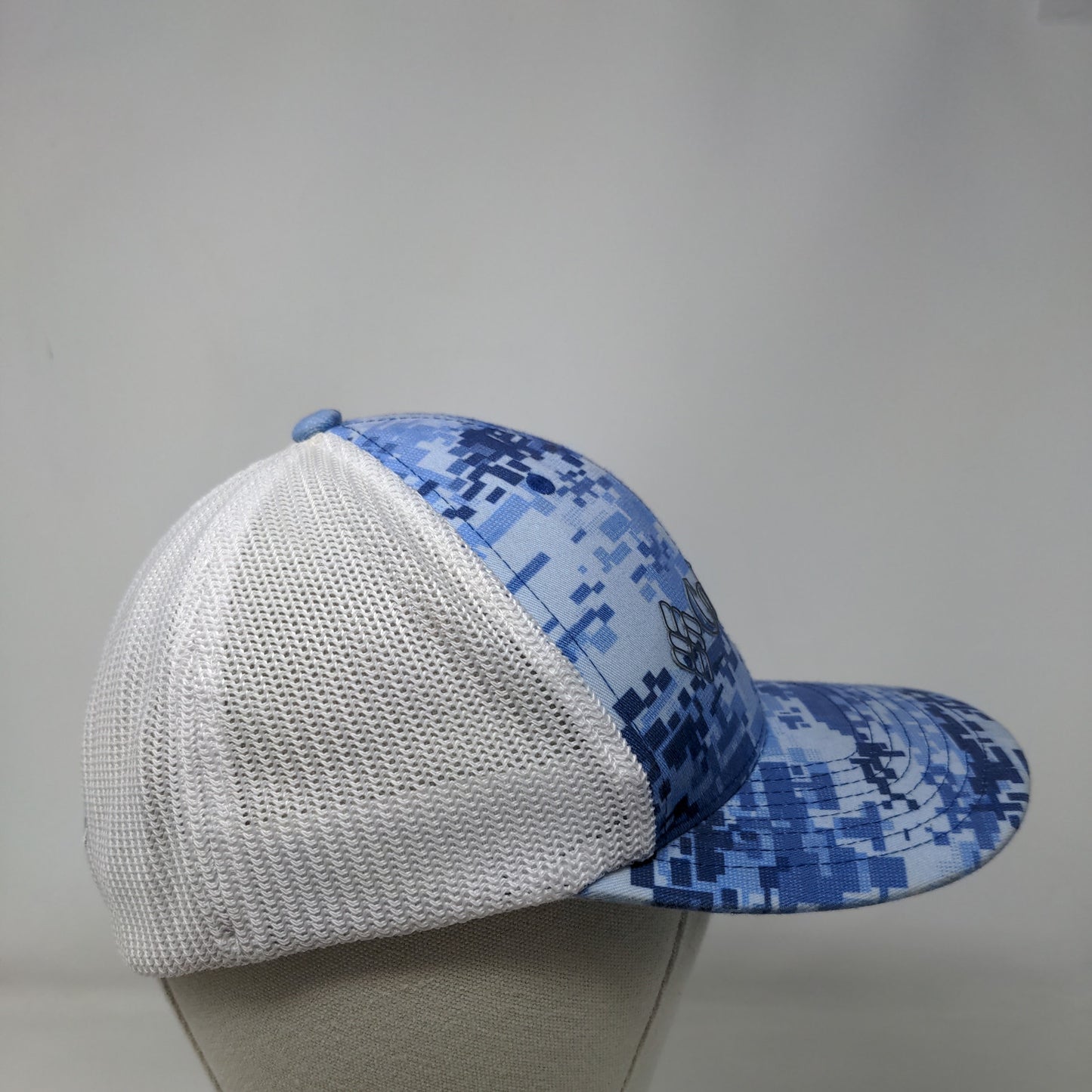 Columbia PFG Digital Camo Fitted Mesh Back Hat Blue Size S/M Distressed