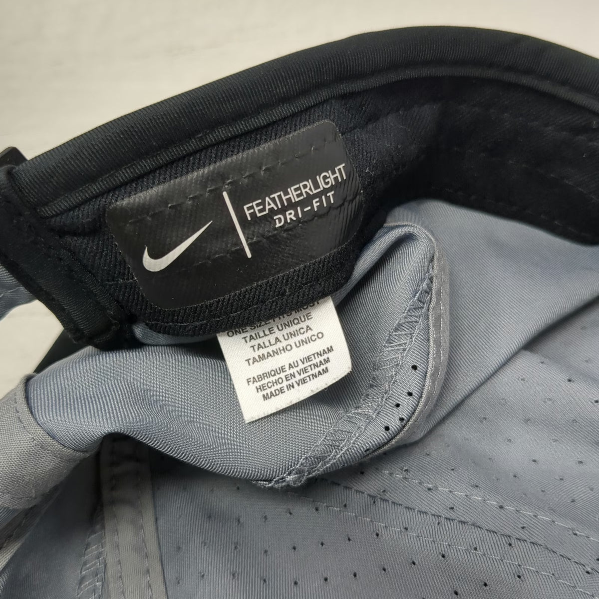 Nike Baseball Cap Gray One Size Dri-FIT Featherlight Strapback Hat Swoosh Golf