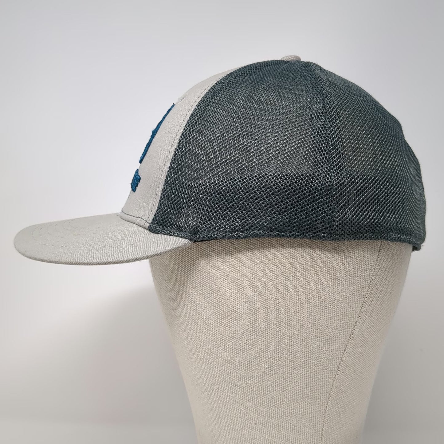 Realtree Baseball Cap Gray Blue M Fishing Hook Logo Mesh Back Stretch Fitted Hat