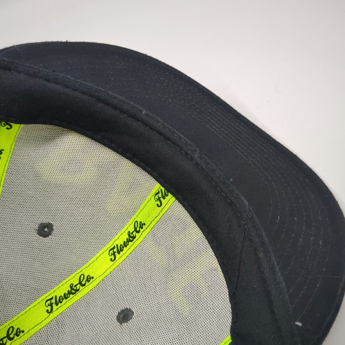Flow & Co. Snapback Gray Black Green Hat OS Corduroy Rage 3D Puff Flat Brim