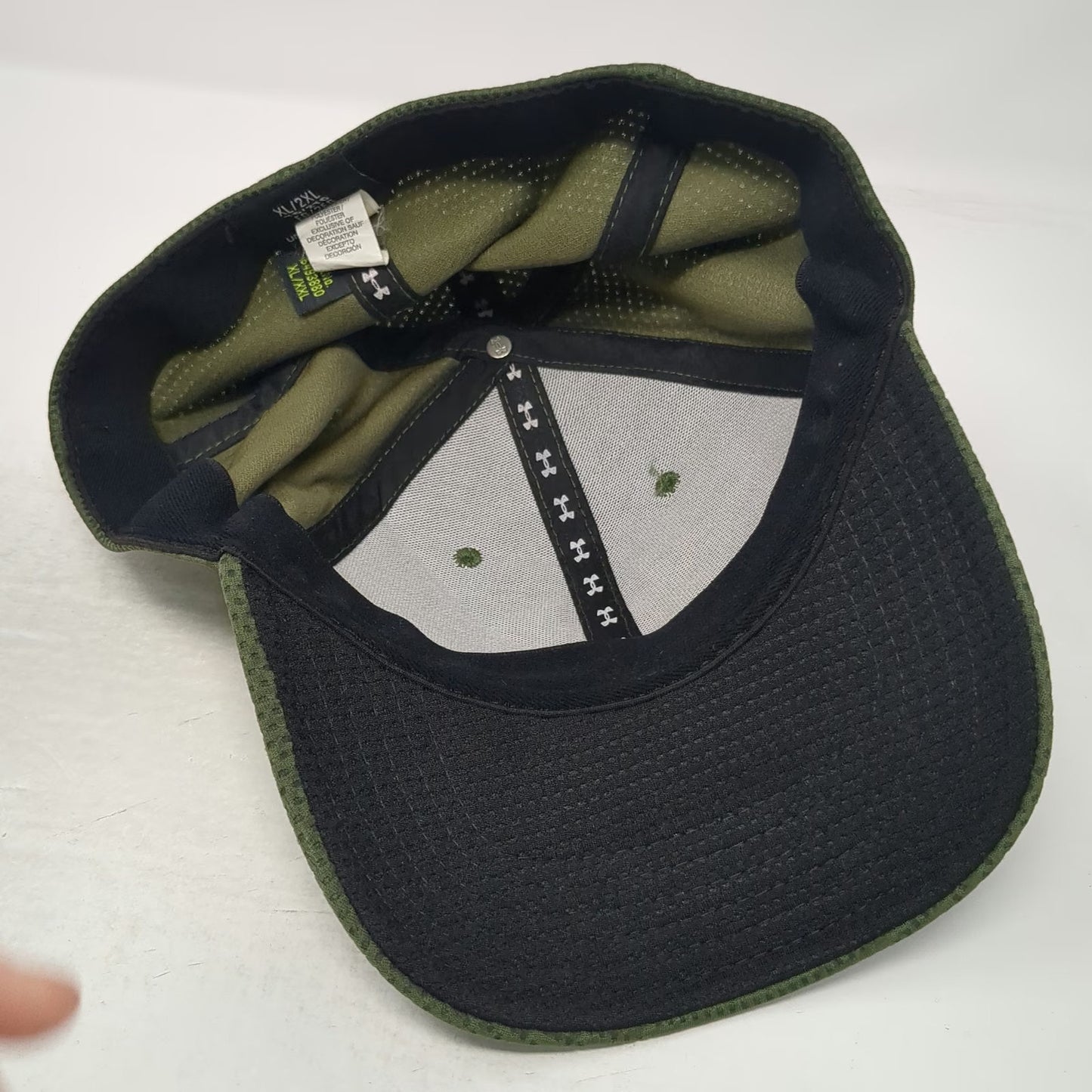 Under Armour Baseball Cap Green XL Textured Polyester Fitted Stretch Hat Logo