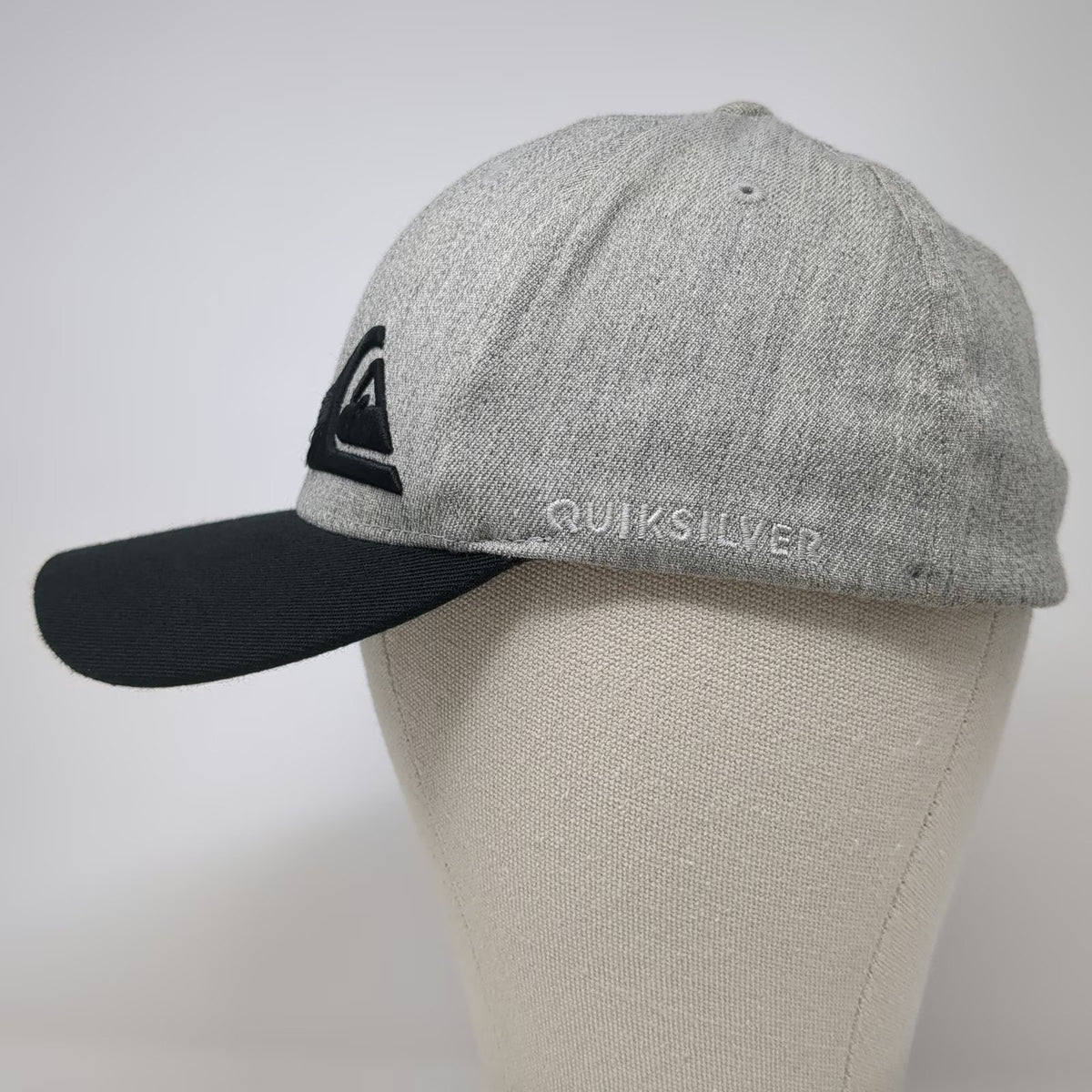 Quiksilver Baseball Cap Gray One Size Embroidered Logo Flexfit Mountain Wave Hat