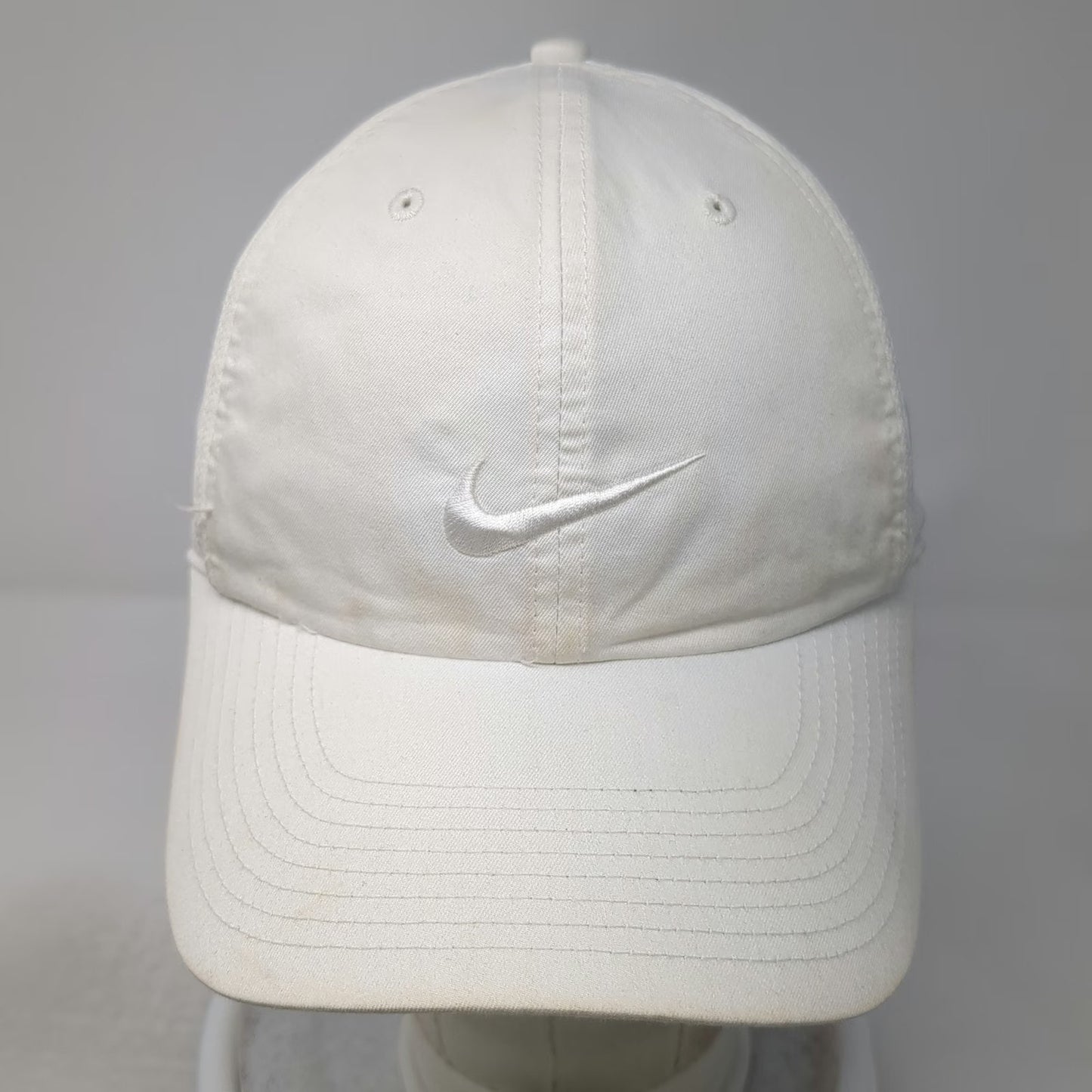Nike Baseball Cap White One Size Mesh Strapback Performance Swoosh Athletic Hat