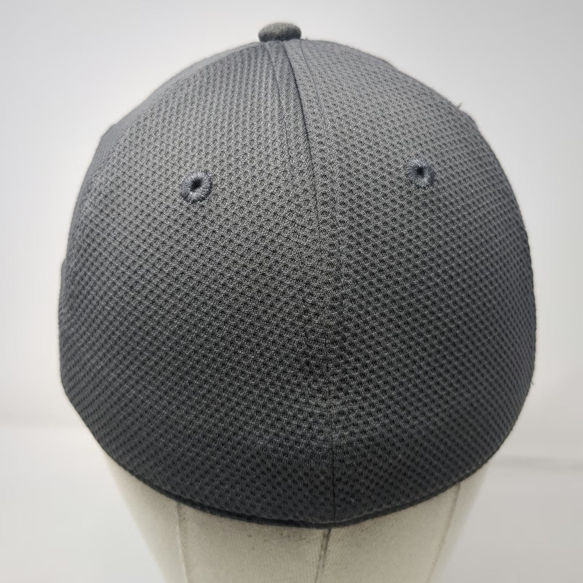 Under Armour Baseball Cap Gray L Stretch Fit Honeycomb Mesh Structured Logo Hat