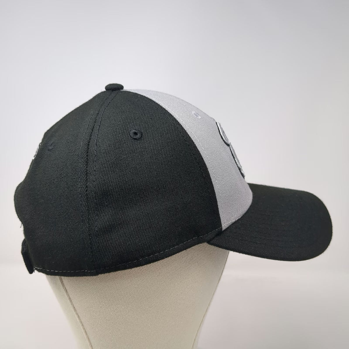 New Era NBA Miami Heat Black One Size Cap Hat Embroidered Logo Curved Brim Strap