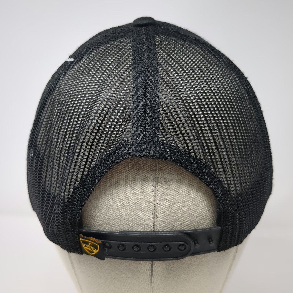 TopGolf Trucker Hat Black One Size Practice Swing King Snapback Mesh Golf Rope
