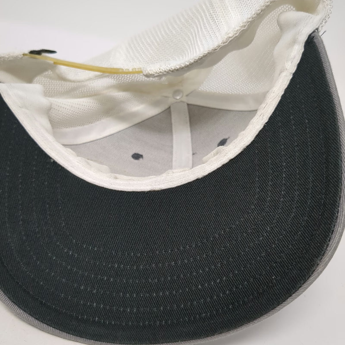 Outdoor Cap Trucker Hat Gray White OSFM Snapback Twin City Tile Leather Patch