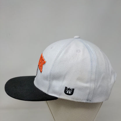 New York Knicks Snapback Ultra Game Hat OSFM Embroidered Logo White NBA