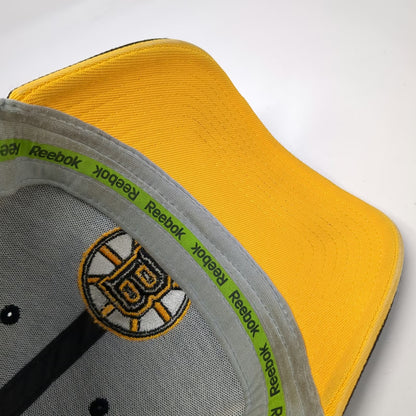 Boston Bruins NHL Reebok Cap Black M Center Ice Stretch Fit Embroidered Logo