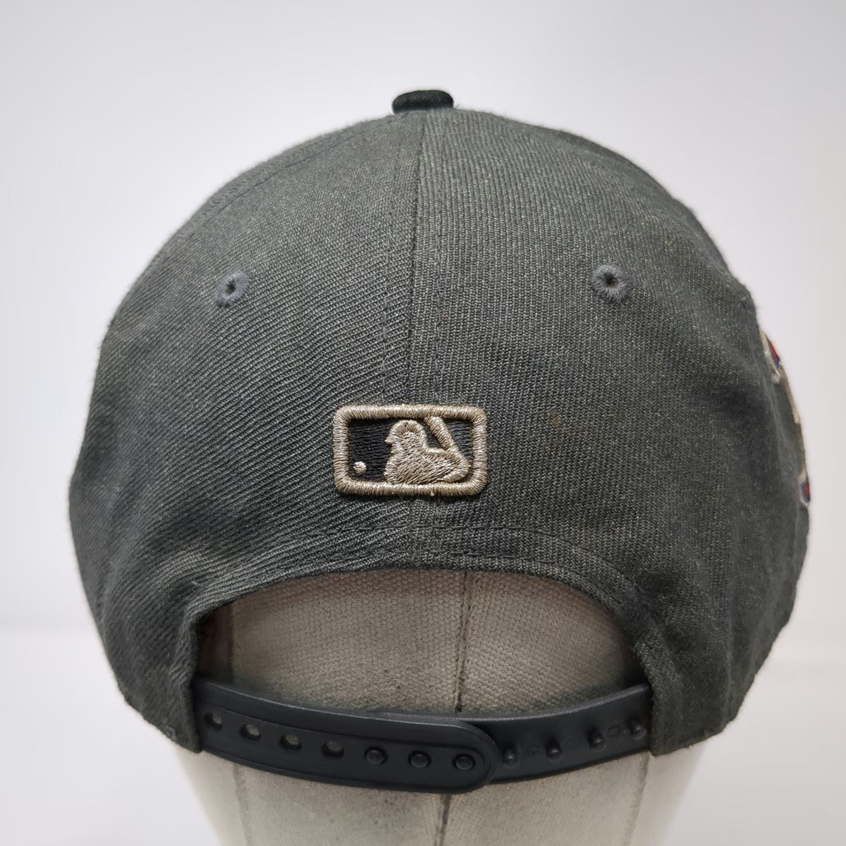 New Era Boston Red Sox MLB Snapback Hat Gray One Size 2018 World Series Trophy