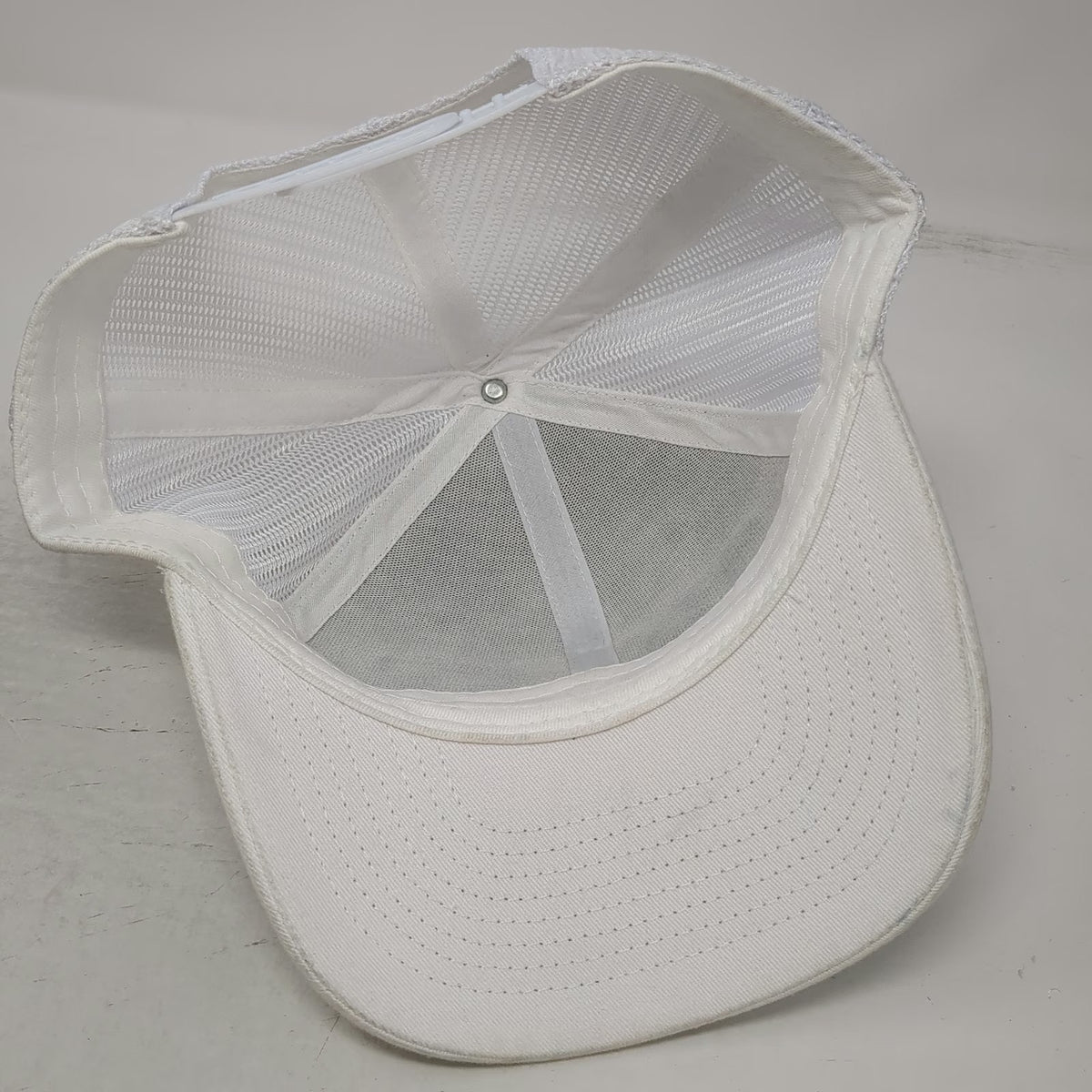 Trucker Hat White Green One Size Tryst Embroidered Logo Snapback Mesh Back