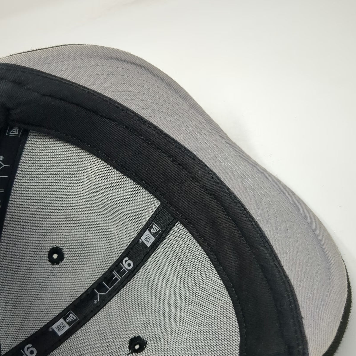 Philadelphia Eagles NFL New Era Snapback Black One Size 9FIFTY Hat Gray Brim