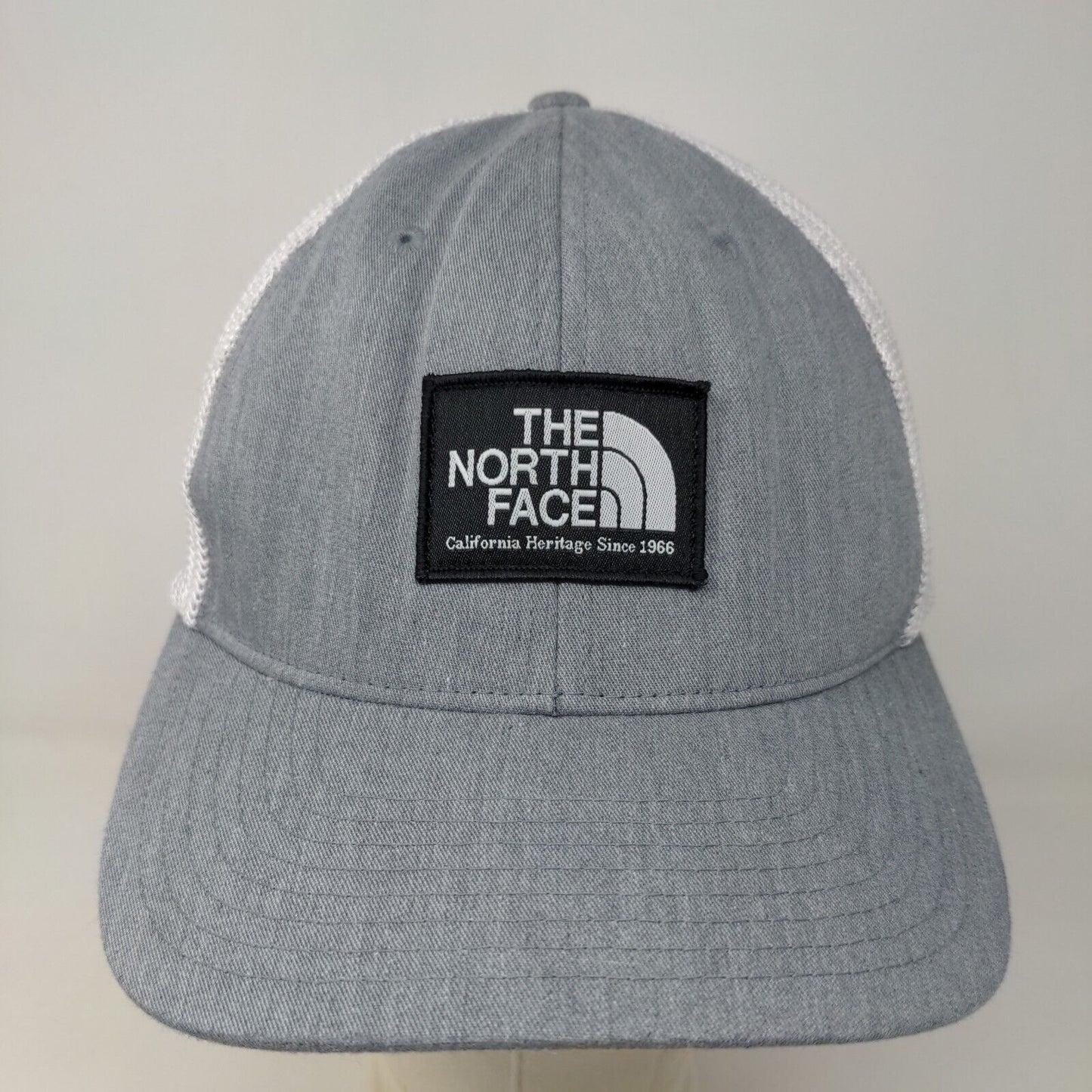 The North Face Men's Mesh Back Fitted Hat Gray White Patch Logo Stretch