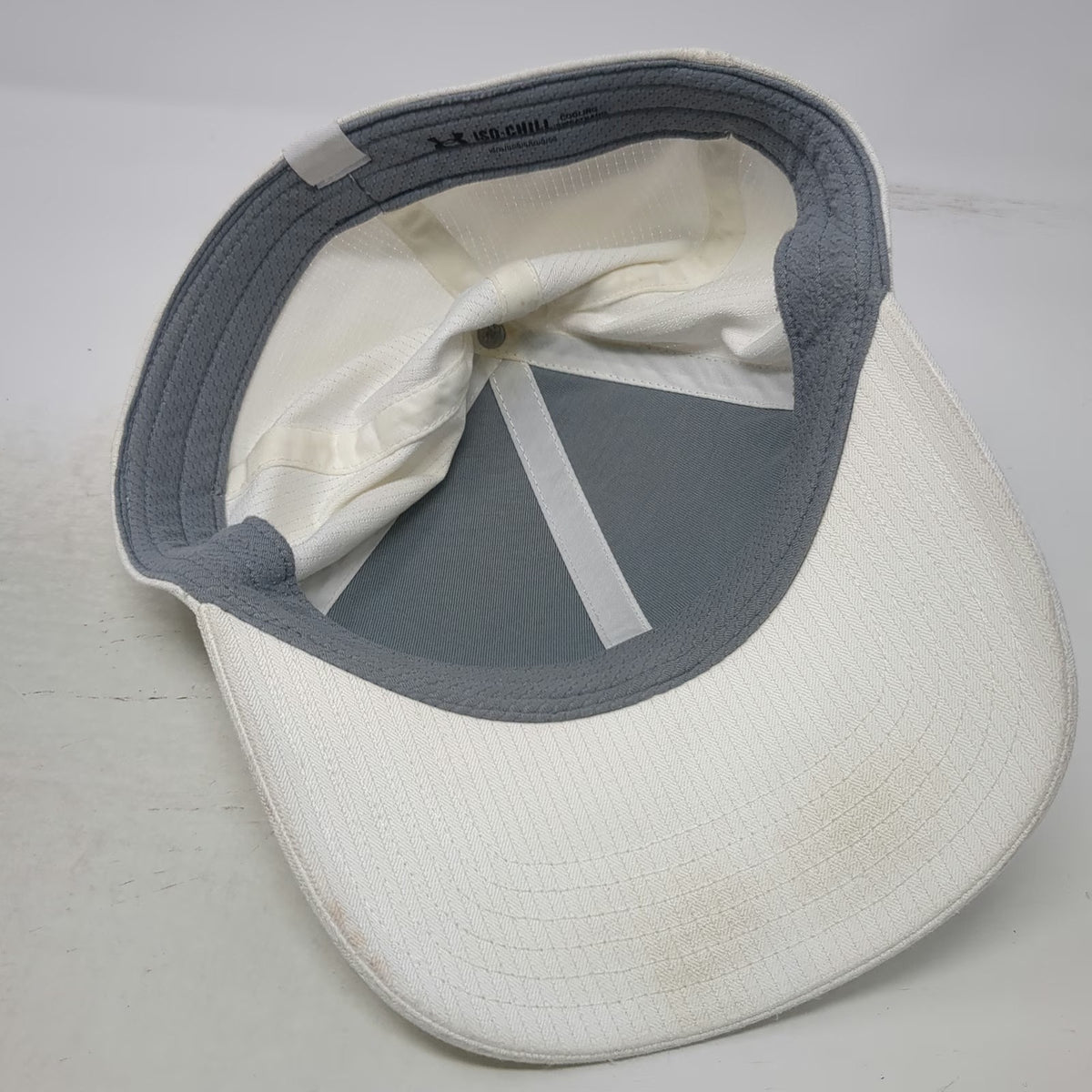 Under Armour Baseball Cap White XL Musgrove Engineering ISO-CHILL Stretch Hat