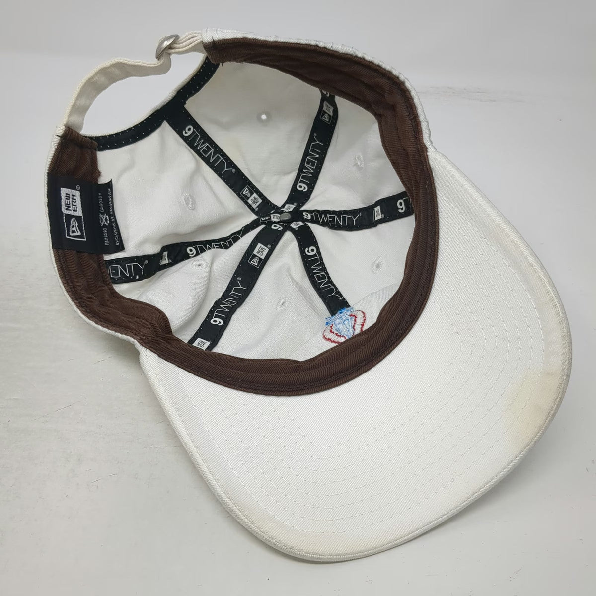 New Era Baseball Cap White One Size Slideback 9TWENTY Heart Diamond Logo Hat