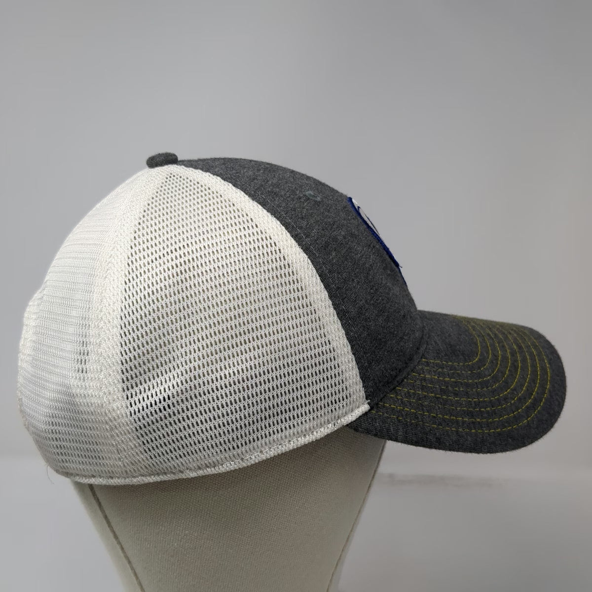 Los Angeles Rams NFL Fanatics Trucker Hat Gray White Blue One Size Snapback Mesh