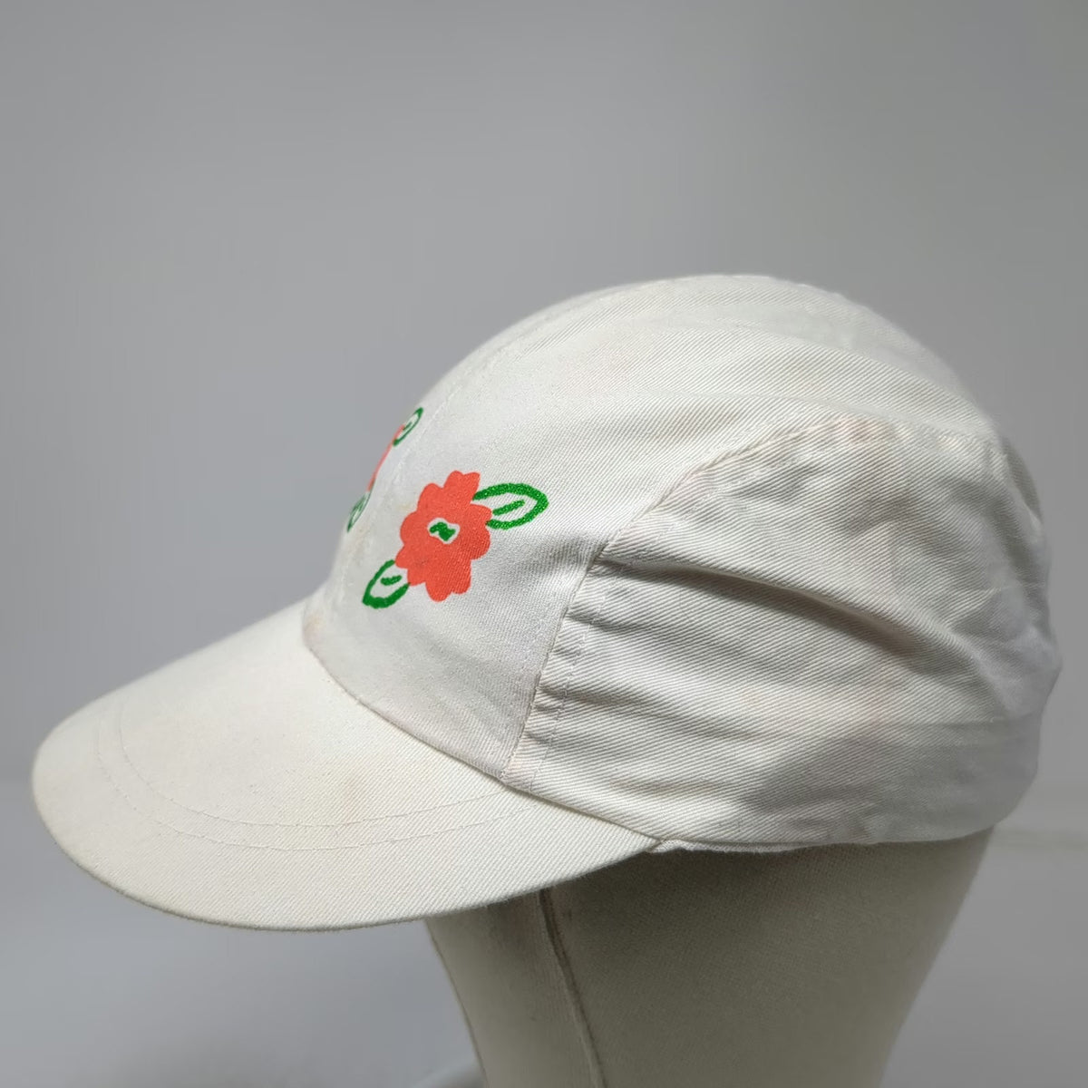San Brushardi 5 Panel White One Size Flower Embroidery Elastic Back Hat