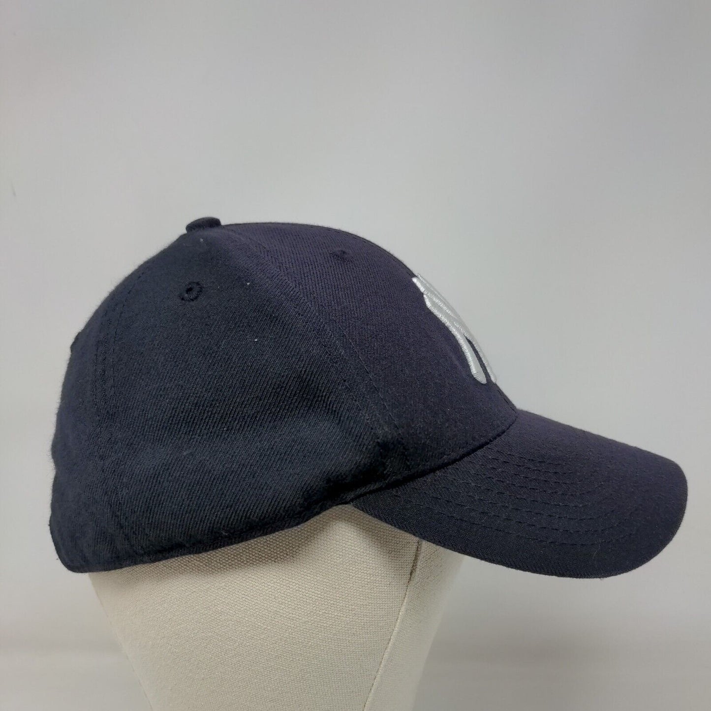 '47 Brand Men's Strapback Hat Blue OSFA Embroidered New York Yankees Logo