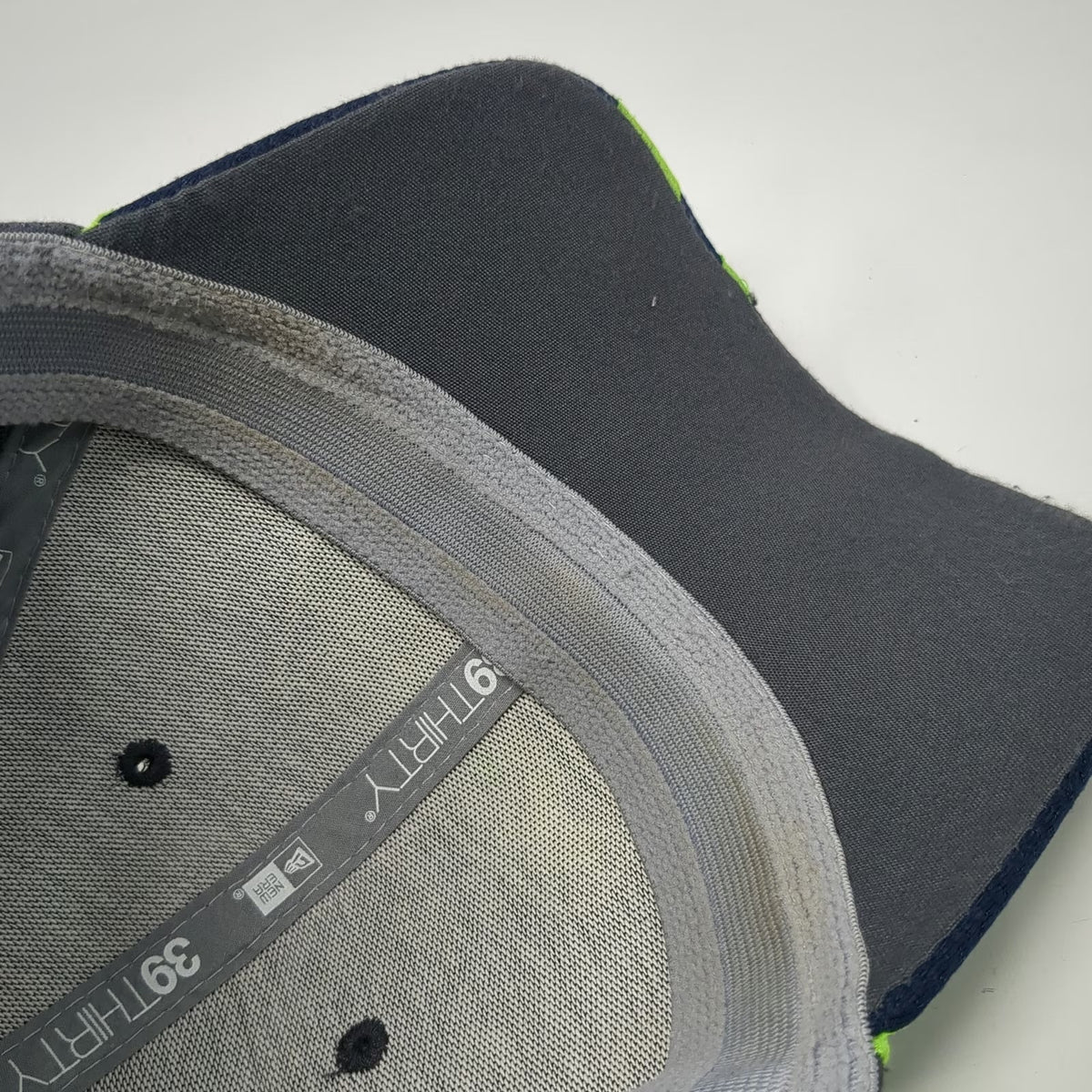 New Era Seattle Seahawks NFL Gray Green Blue White L 39THIRTY Stretch Fit Hat