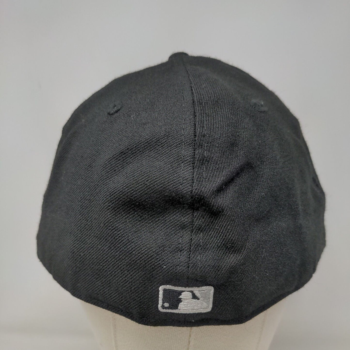 New Era Mens Fitted Hat Black 8 Chicago White Sox Logo World Series 2005 59Fifty