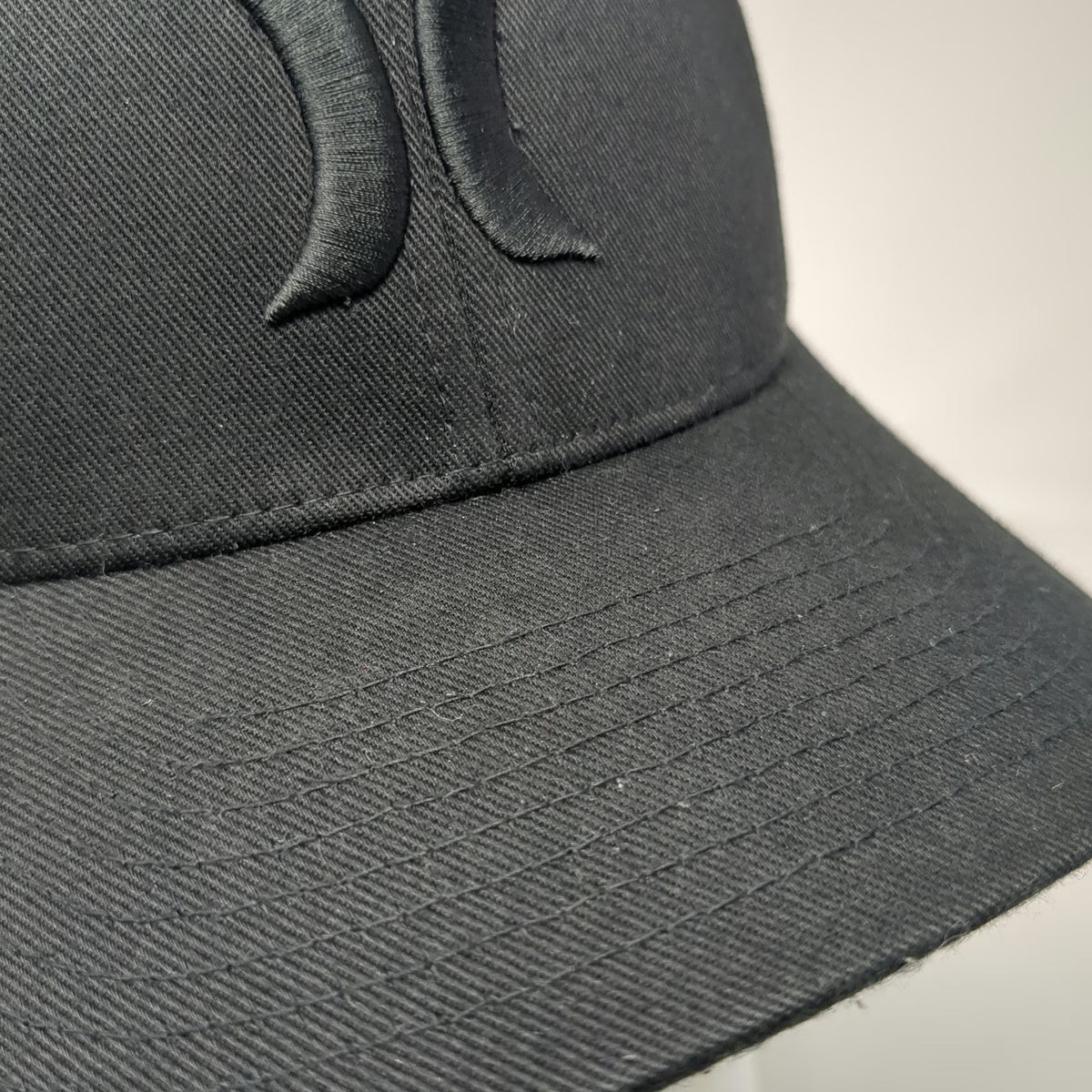 Hurley Baseball Cap Black M Tonal Logo Flexfit Embroidered Stretch Fit Hat