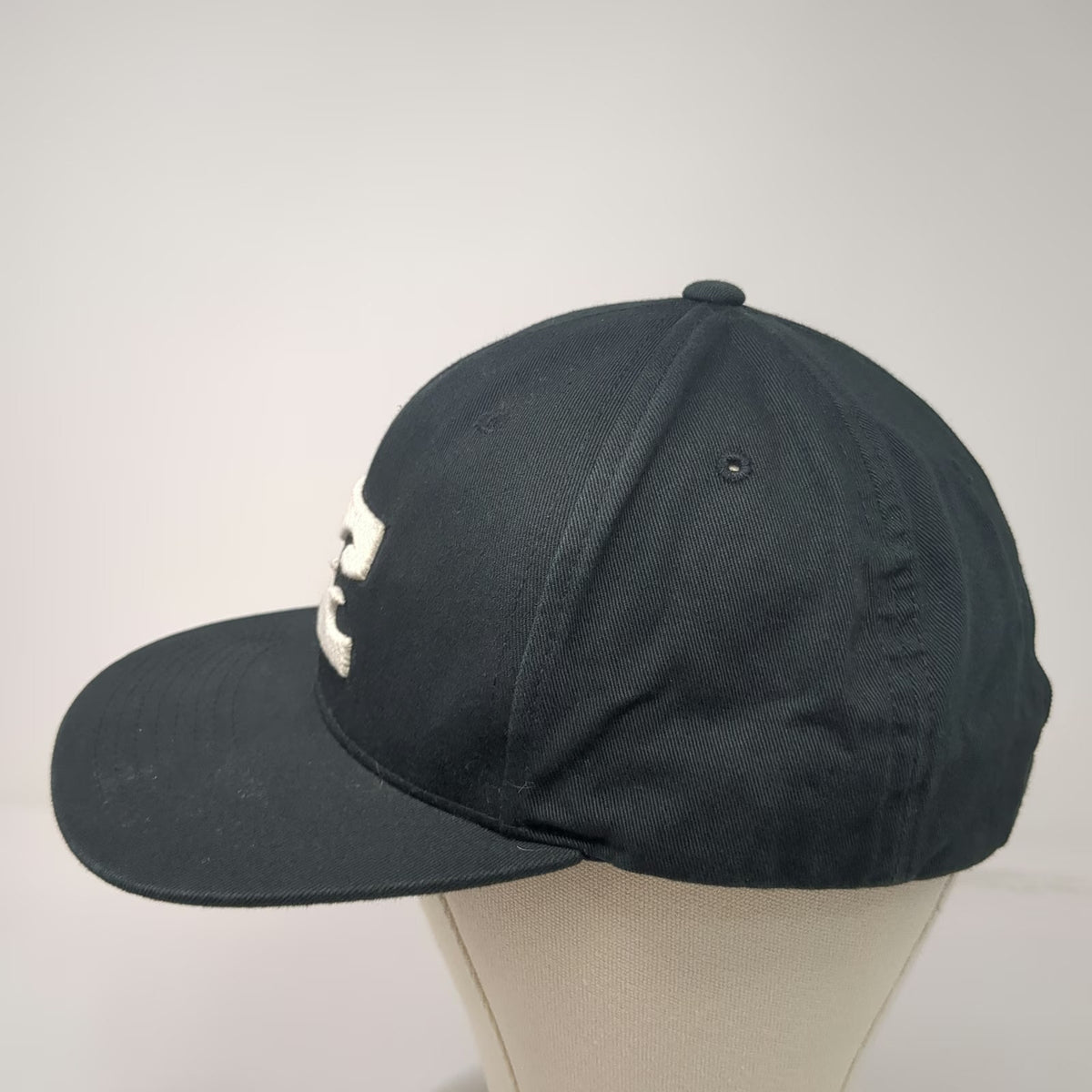Billabong Snapback Black One Size Flat Brim Hat Embroidered Wave Logo Cotton