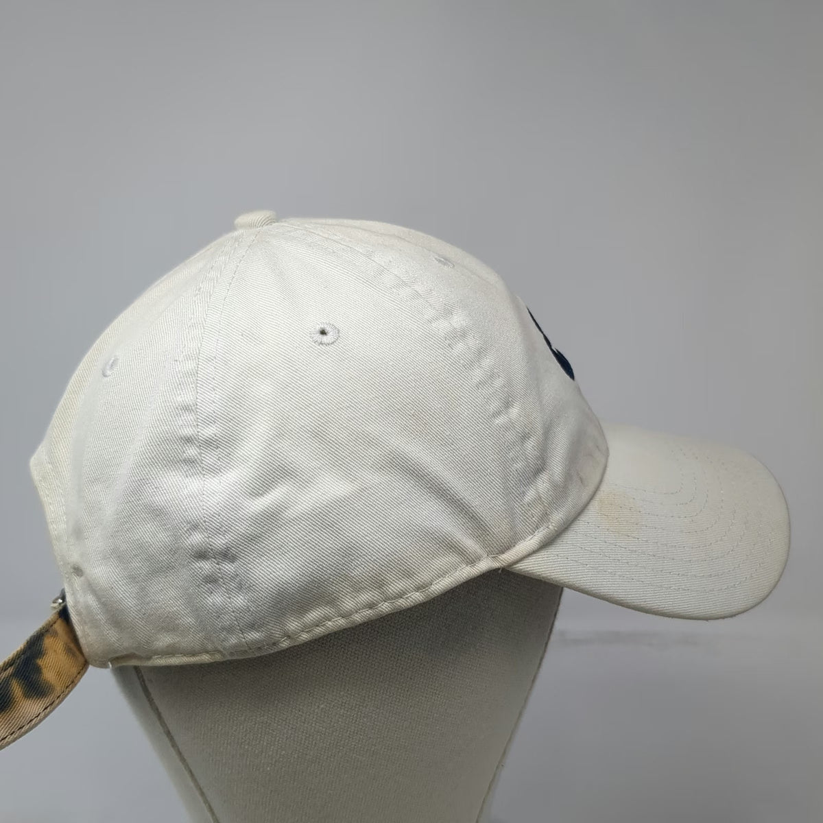 Nike Baseball Cap White Blue Red One Size USA Flag Slideback Hat Swoosh Cotton
